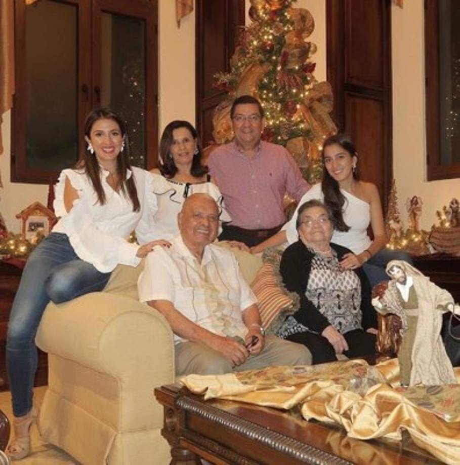 La presentadora Maity Interiano, radicada en Estados Unidos, viajó a Honduras para pasar la Navidad con su familia. <br/>