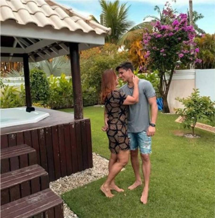 La Policía Civil del puerto paulista de Santos, ciudad donde residen Ramos y Nadine Gonçalves, confirmó que el suceso ocurrido el último martes está bajo investigación y por eso la pareja fue citada el sábado para presentar una declaración formal sobre los hechos.