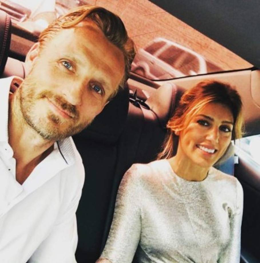 Según sus recientes publicaciones en Instagram, Esposito ha comenzado una relación con el experto en fitness Jesper Vesterstrøm..