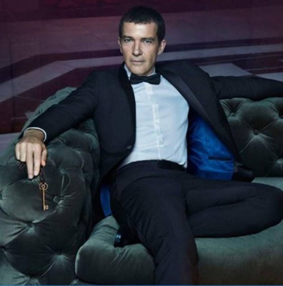 Por medio de su cuenta de Twitter, el actor Antonio Banderas se pronunció sobre Hawking.