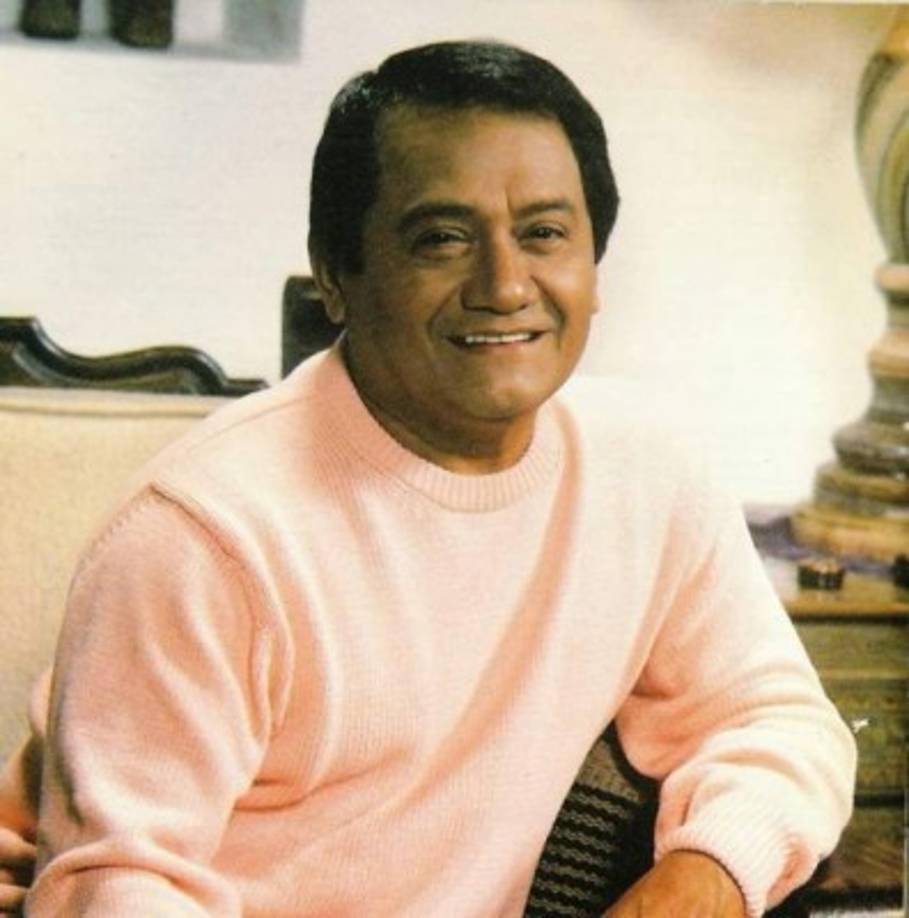 Participó en numerosos programas, grabó más de treinta álbumes y compuso partituras musicales de varias películas.