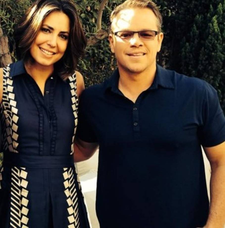 En esta otra imagen se encuentra junto al actor de Hollywood Matt Demon.