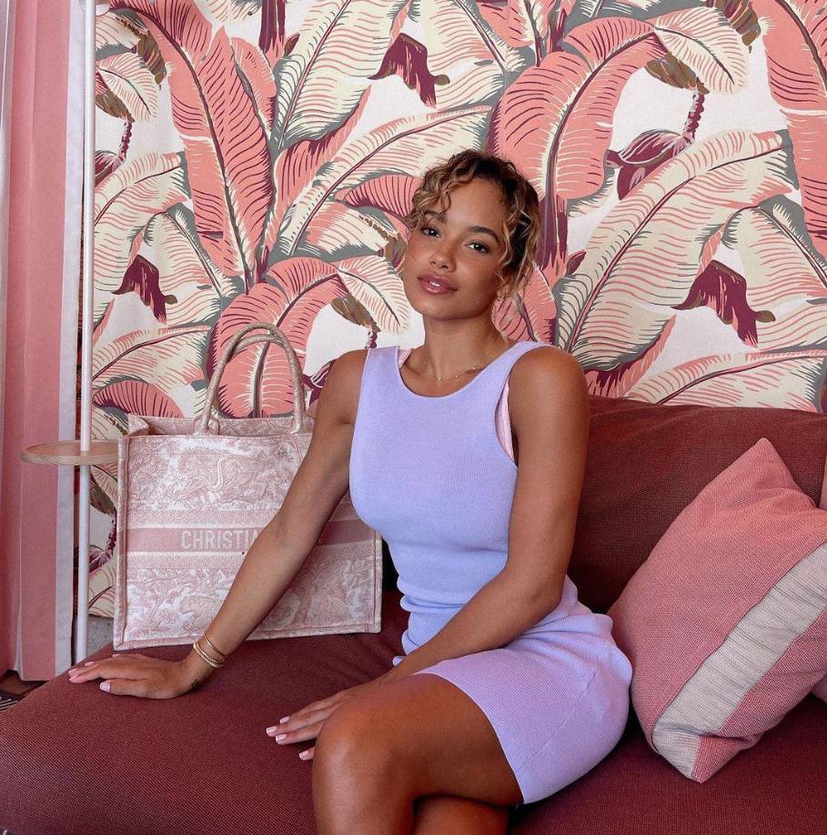 Ahora, a sus 32 años, se acaba de convertir en madre primeriza junto al futbolista. Un varón que nació el pasado 27 de abril en la Clínica Ruber Internacional de Madrid, del que aún no se tienen fotografías.