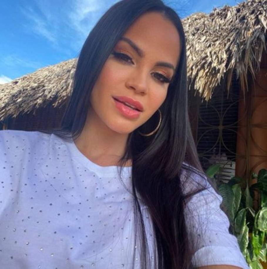 No cabe duda que Natti Natasha se merecía el ostentoso regalo, pues desde comienzos del 2019 ha trabajando bastante duro para mantener activa su carrera.