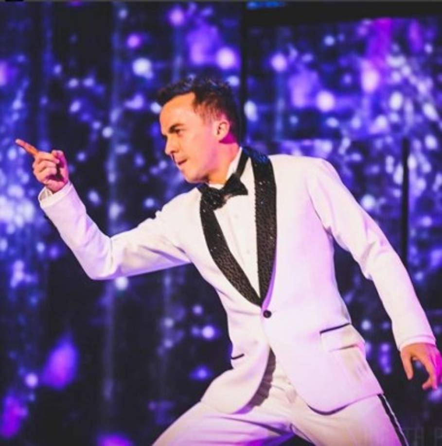 En la actualidad, su vida gira entorno al baile.