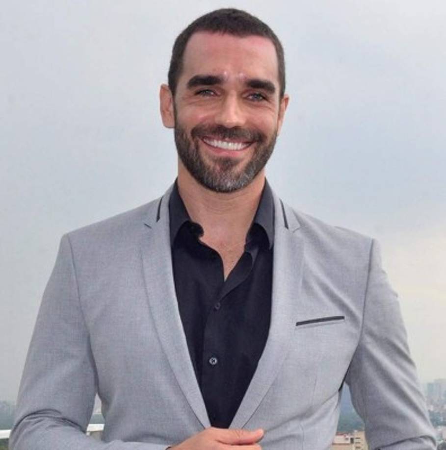 Marcus Ornellas - Lucas Morán de la Fuente<br/><br/>El galán brasileño encarnará a Lucas Morán de la Fuente, un personaje que hasta ahora no figuraba en la historia original.<br/><br/>Aunque no está confirmado es probable que este emparentado con Maribel de la Fuente, rol interpretado por Jacqueline Bracamontes en la original.<br/>