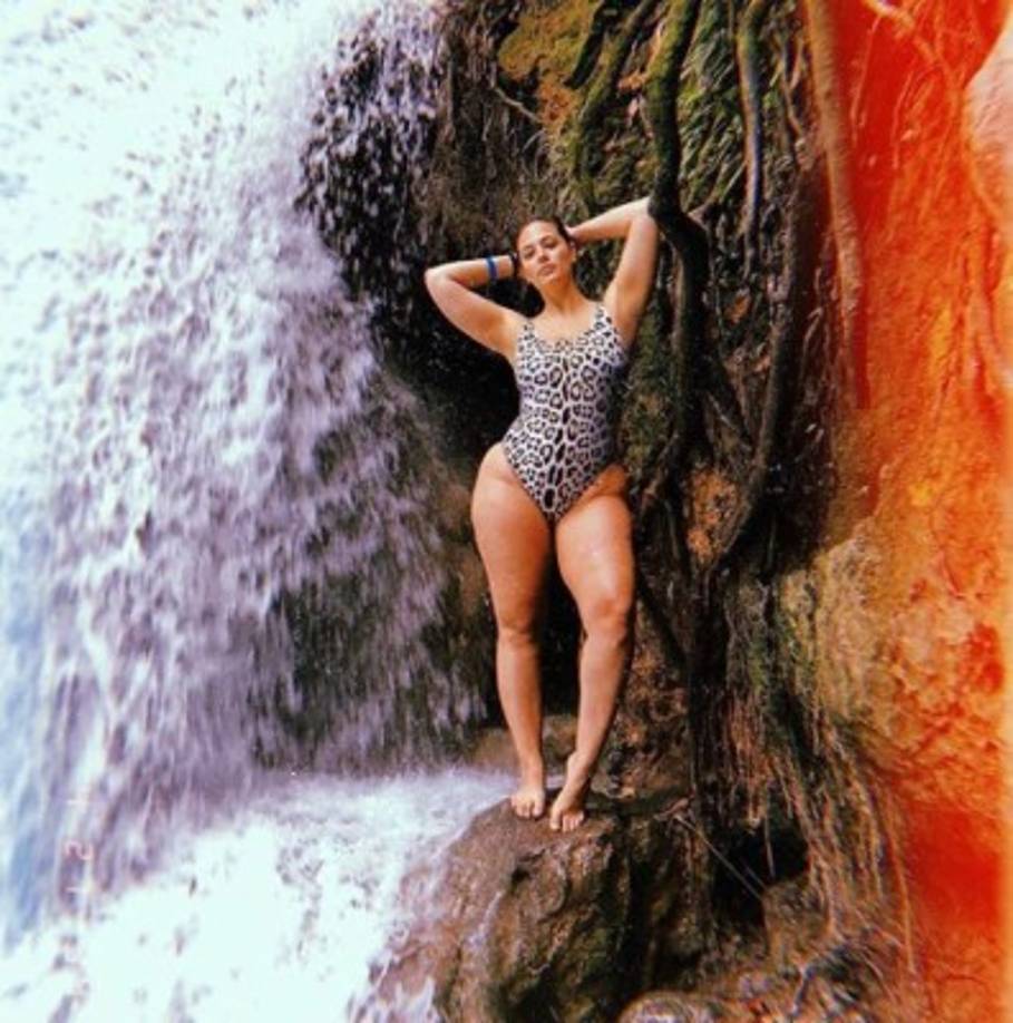 Para la campaña se han utilizado fotografías hechas por paparazzis y totalmente libres de retoques.