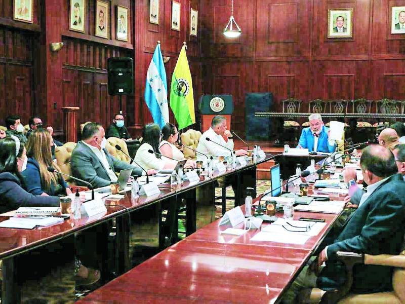 Una de las sesiones presenciales donde Contreras tuvo a la Corporación en pleno.