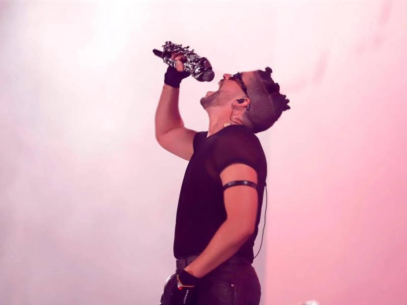 El cantante puertorriqueño Bad Bunny es el más escuchado en el mundo, de acuerdo con Billboard.