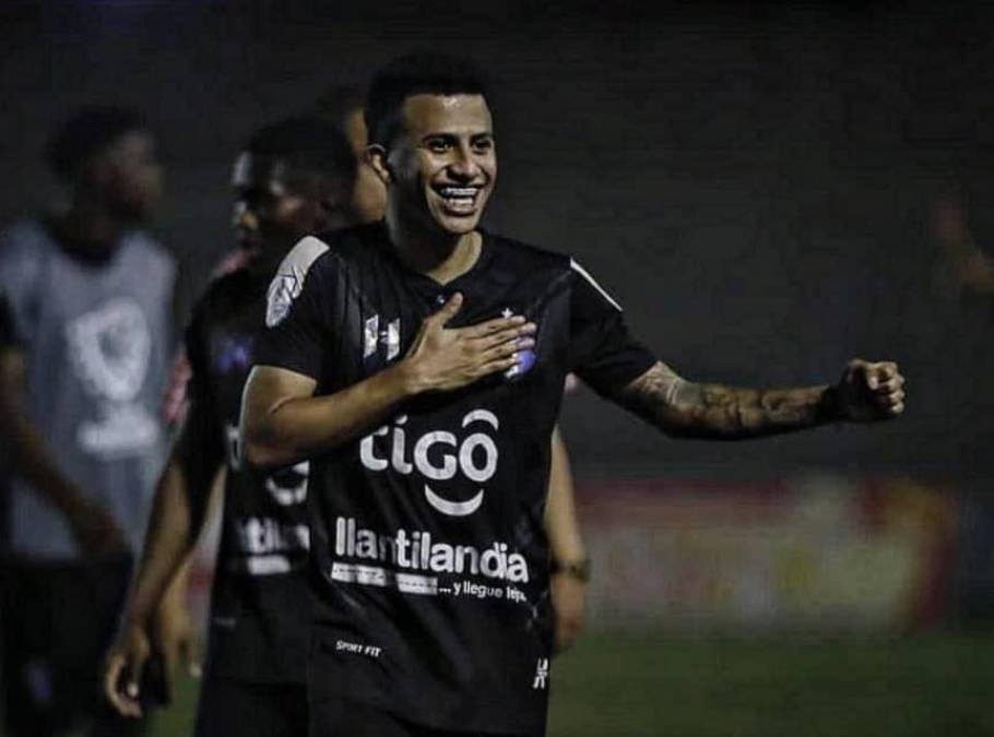 Selvin Guevara: Tuvo un buen Clausura 2022 con el Honduras Progreso y al parecer el futbolista tendría ofertas de varios clubes de la Liga Nacional. 