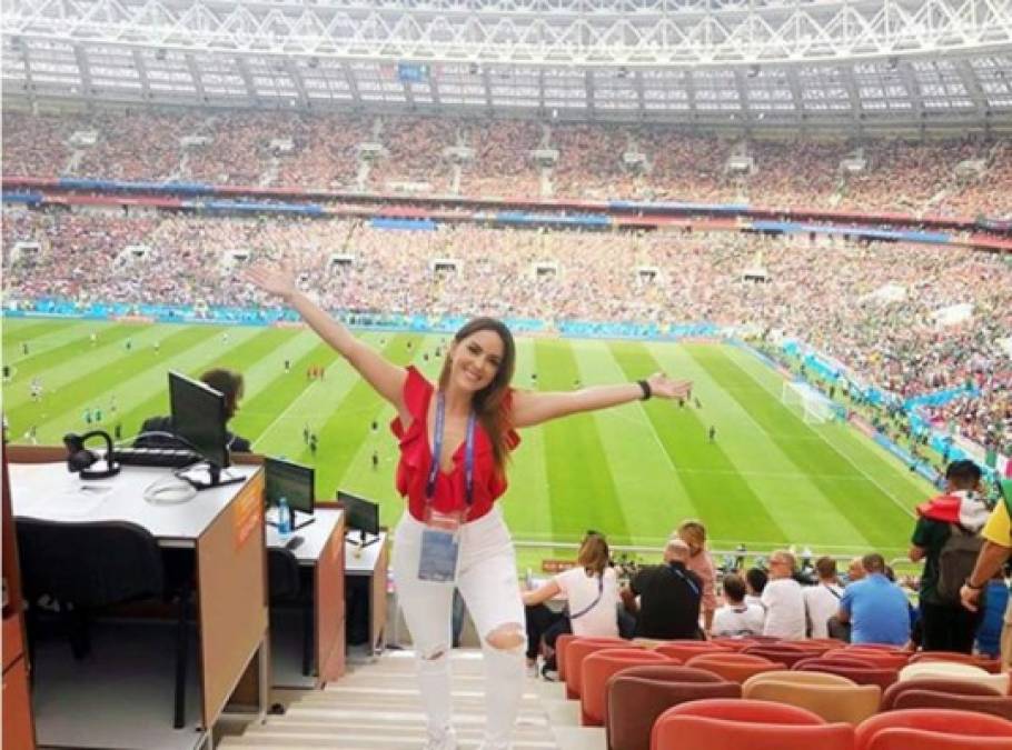 La bella mexicana es conductora en Azteca Deportes, donde destaca por su trabajo periodístico.