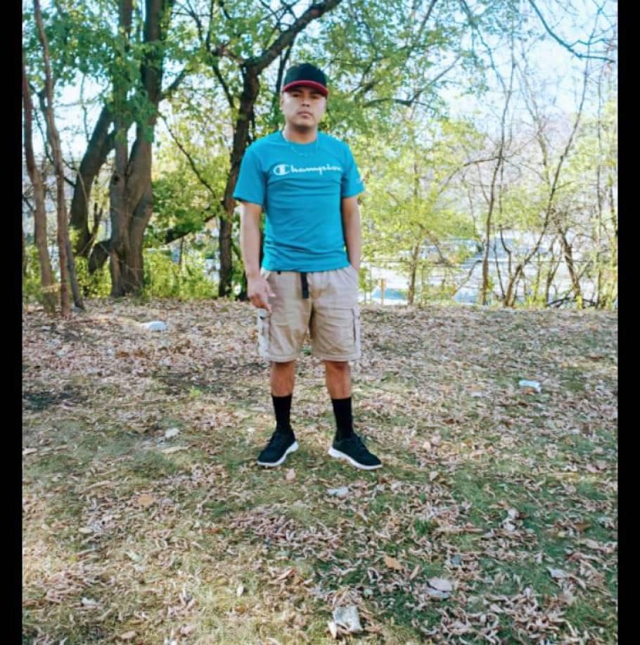 No obstante, la mañana del día después fue encontrado sin vida en su habitación por los familiares con quienes vivía.