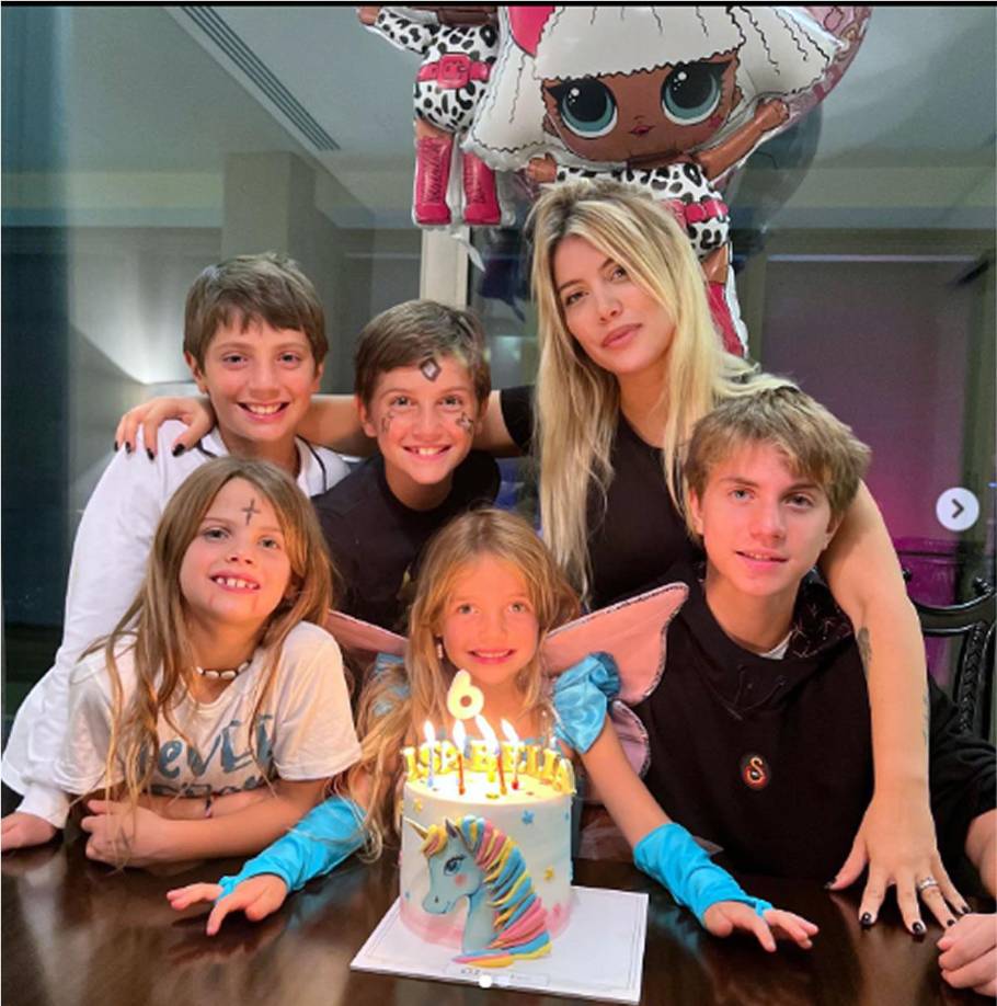 Después de varias semanas en Argentina por motivos laborales, Wanda Nara regresó a Turquía para reencontrarse con sus hijos que se están viviendo con Mauro Icardi.