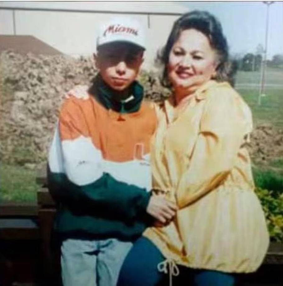 Uber Trujillo fue secuestrado torturado y finalmente asesinado por una banda criminal. A Uber también lo mataron en un presunto ajuste de cuentas mientras Giselda permanecía en prisión.