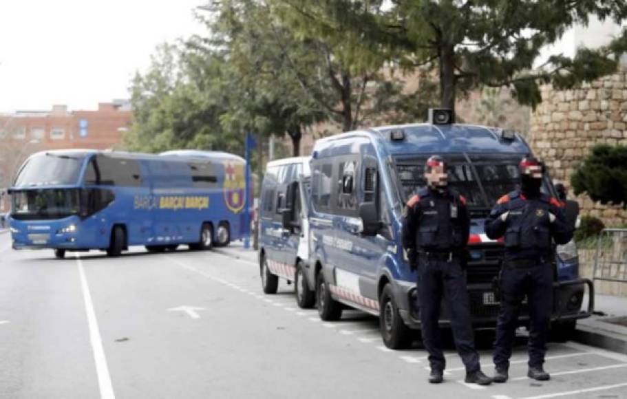 Le llagada del Barcelona al hotel de concentración también se realizó con mucha tranquilidad y bajo máxima seguridad.