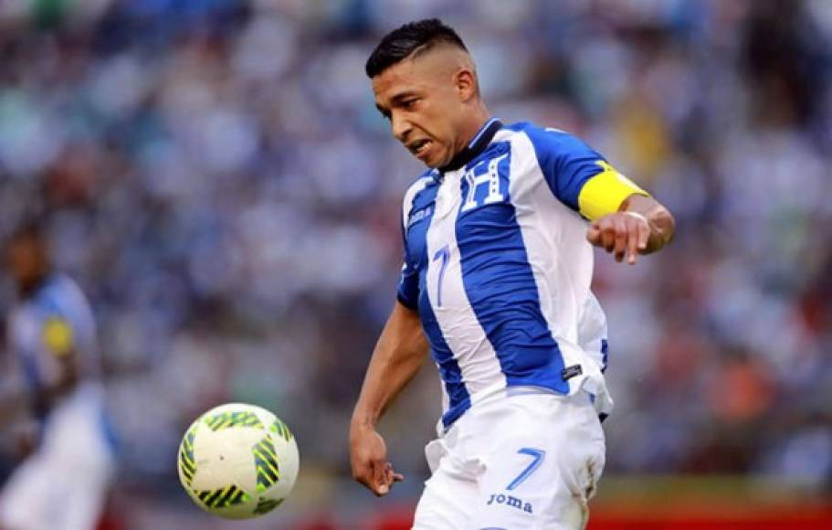 Emilio Izaguirre - El lateral izquierdo de 32 años es otro de los jugadores experimentados con los que podrá contar Fabián Coito.