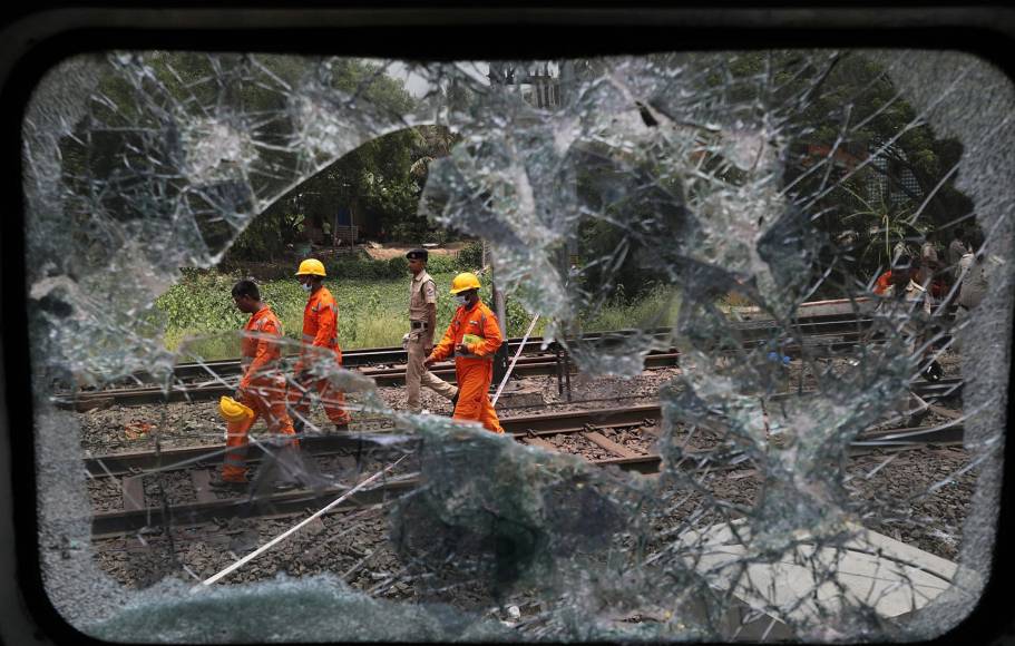 El ministro de Transporte Ferroviario, Ashwini Vaishnaw, anunció que el ejército también fue movilizado para que colaborase en las operaciones.