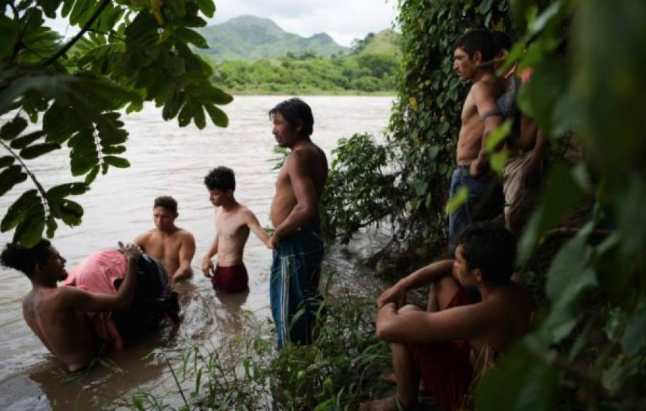 Esta zona no es custodiada permanentemente por las autoridades salvadoreñas ni hondureñas, por lo que es utilizada usualmente para el tráfico ilegal de mercadería, según los lugareños.