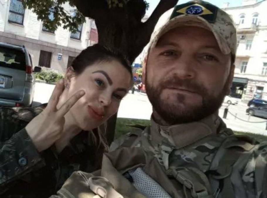Francotiradora brasileña muere en combates contra las tropas rusas en Ucrania
