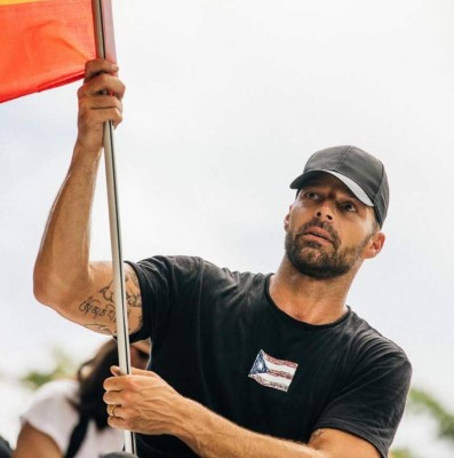 Las multitudinarias movilizaciones del pasado miércoles y este lunes 22 de julio fueron lideradas por un triunvirato formado por Ricky Martin, Rene Pérez Joglar 'Residente' y Bad Bunny, artistas que cuentan con millones de seguidores en las redes sociales, lo que contribuyó al éxito de las convocatorias.