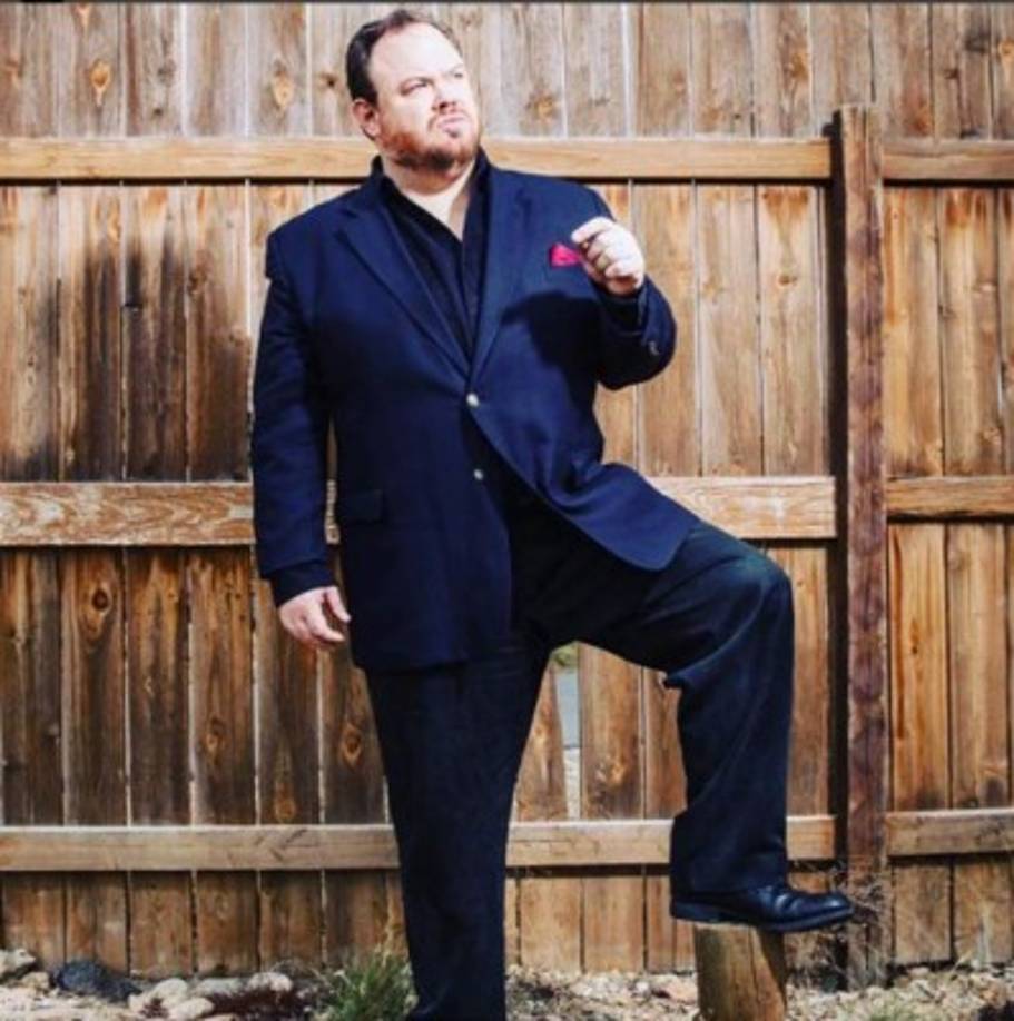 El actor ha tenido pequeñas participaciones en películas de Hollywood pero sin ninguna trascendencia.