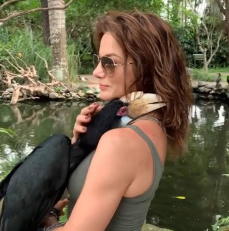 La actriz Silvia Navarro se fue hasta Bali, Indonesia y al parecer lo está disfrutando demasiado.