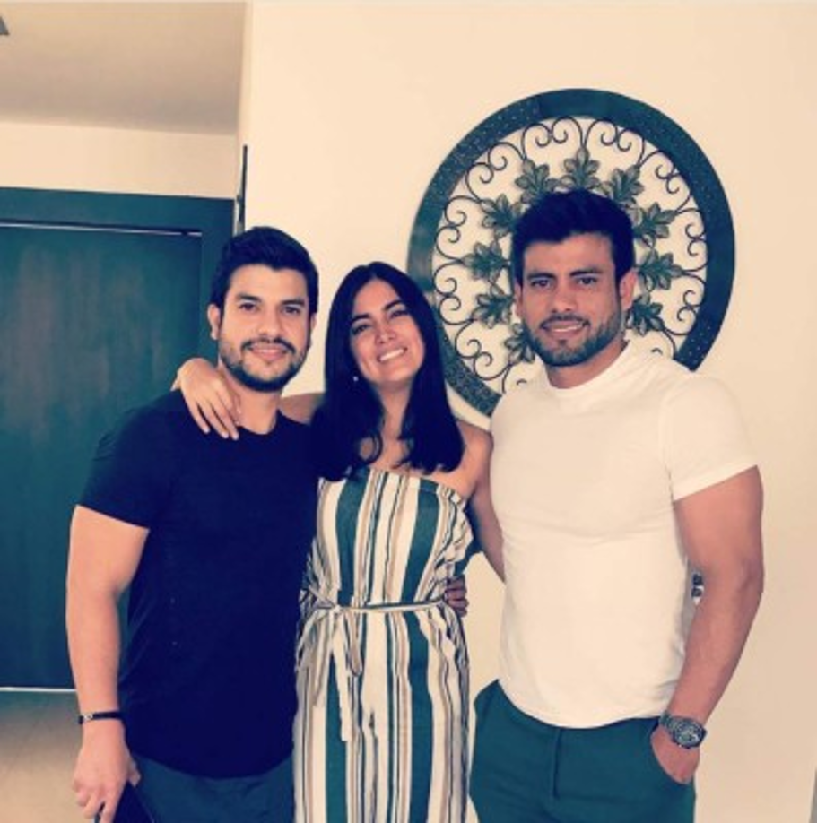 “Quizás un paro cardíaco, un accidente cerebrovascular, una enfermedad mortal, nos hubiera enfrentado a una resignación a la voluntad de Dios, pero la forma en que te arrebataron la vida, nos deja miedo, nos deja incertidumbre, desconfianza, vacío vacío. Pedimos justicia por lo que te hicieron aunque eso nunca llenará el vacío que dejas con tu pronta partida', lamentó el hermano del presentador.