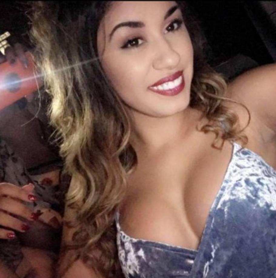 Breyanna Dean, de 24 años, después intentó cobrar para quitar las imágenes de las redes sociales, según la denuncia.