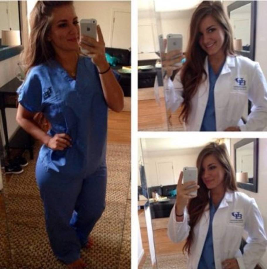 A simple vista es probable que digas que no habías visto una estudiante de medicina más sexy que Mindy Sittinpretty.