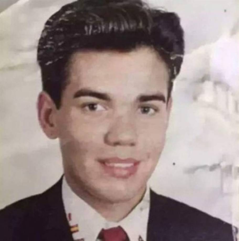 Alves antes de transformarse en Ken, la pareja de la muñeca Barbie.