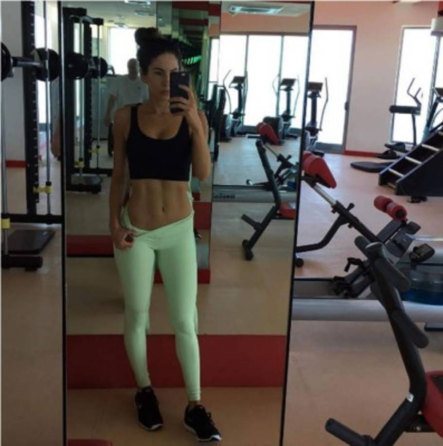 En 2012, creó una cuenta en Instagram y empezó a subir fotografías en las redes sociales sobre sus resultados con los que ha amasado una gran cantidad de “me gusta” y seguidores.