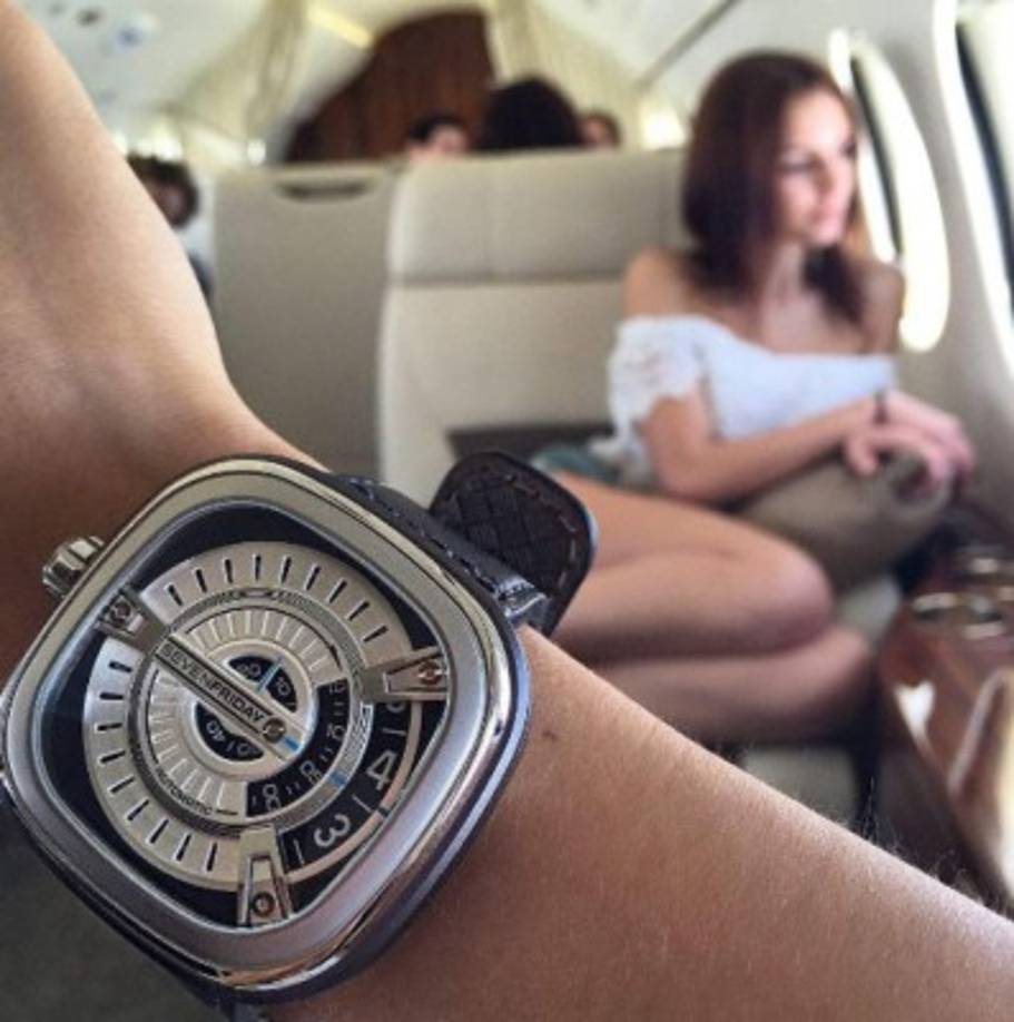 Las grandes marcas como Rolls Royce, Lamborghini, Aston Martin, Ferrari o Porsche se han instalado en el corazón de la capital rusa, debido a la concentración de los millonarios en Moscú.