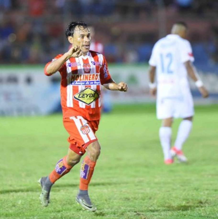 Javier Portillo: El experimentado lateral hondureño no descarta salir del Vida de cara a la próxima campaña.