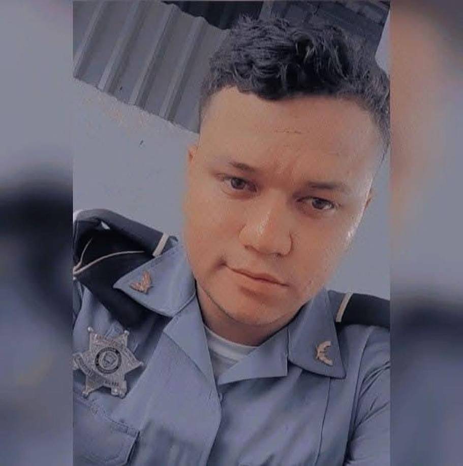 Jorge Alberto Ardón Castellanos (30 años) fue el oficial de la Policía que falleció en el accidente que días después le costó la vida a Axel Barrios.