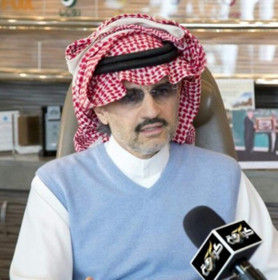 El saudí debe su fortuna a las inversiones en propiedades y acciones. El millonario ha sido apodado como el 'Warren Buffett árabe', en referencia a Warren Edward Buffett, inversor y empresario estadounidense considerado uno de los más grandes inversores en el mundo.