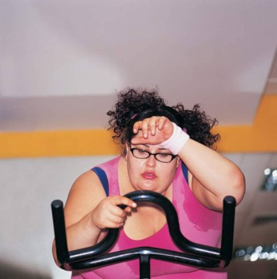 Ir al gimnasio sin tus lentes de contacto.