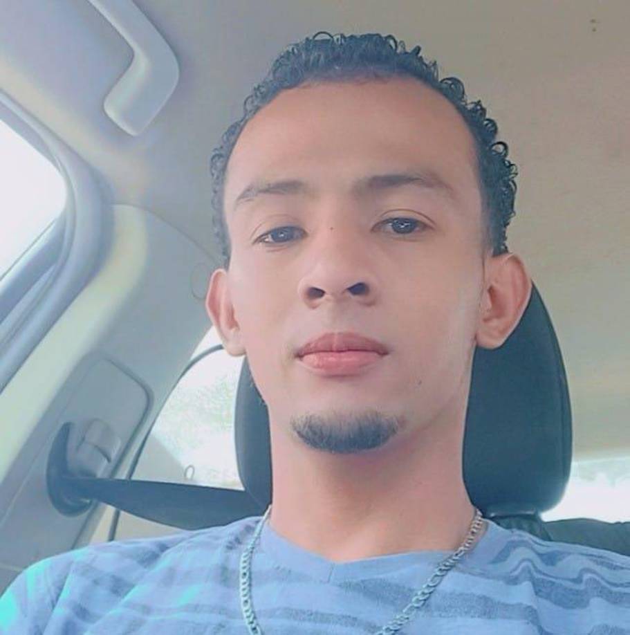 Las autoridades policiales han informado que entre las evidencias en contra de Keven Alberto, está la ropa ensangrentada que habría utilizado para matar a su mamá.