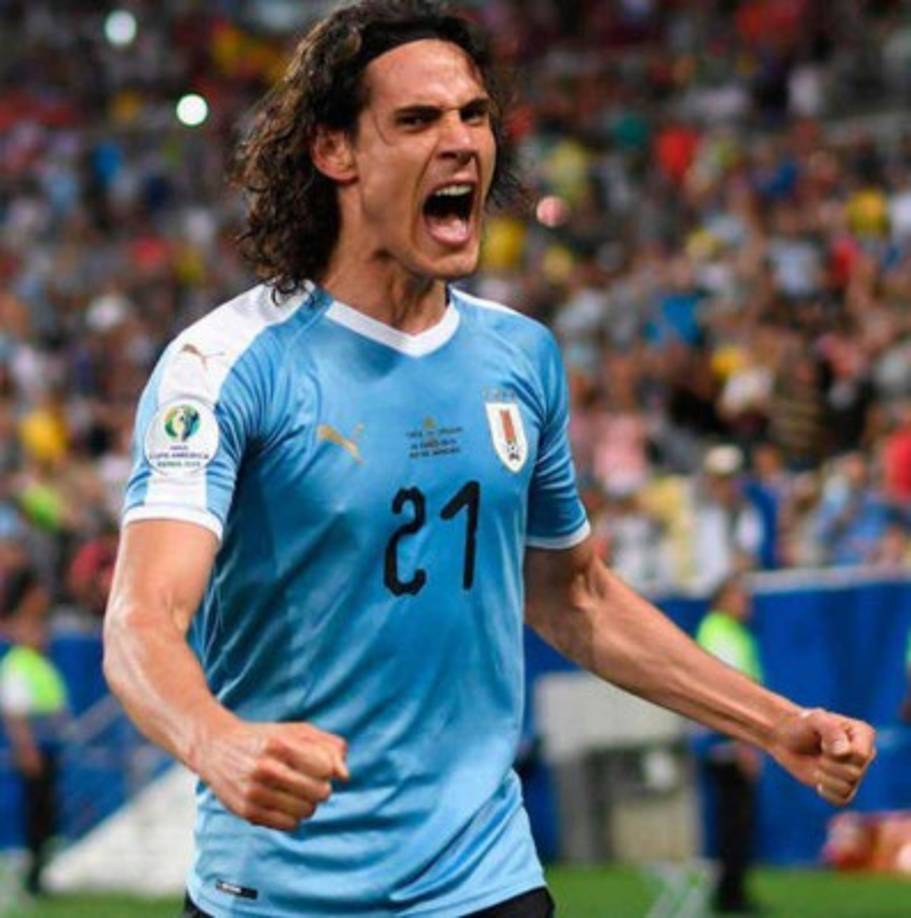 Edinson Cavani: La prensa italiana informa este día que el Inter de Milán quiere al atacante uruguayo del PSG. Lo ven como el reemplazo de Icardi.