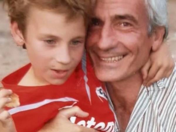 La muerte del youtuber argentino Gaspar Prim Díaz, conocido como Gaspi, continúa generando conmoción entre sus seguidores. A días del accidente aéreo ocurrido en Río de Janeiro, su padre, Ricardo Héctor Prim, sorprendió al asegurar públicamente que no cree que el choque de helicópteros que le arrebató la vida a su hijo haya sido un accidente: “Para mí fue un atentado”.