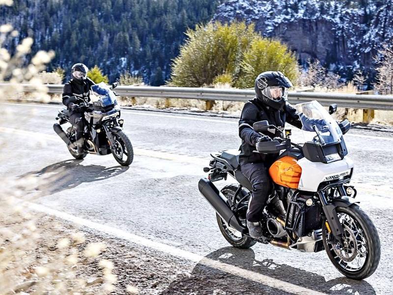 El peso total del nuevo modelo de Harley Davidson es de 258 kilogramos.