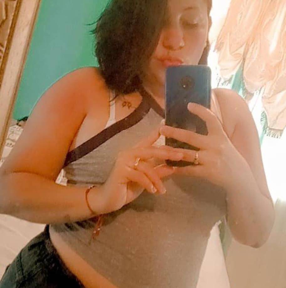 El parte policial indica que Yurina que a eso de las 11:00 pm estaba en una reunión con sus amigas cuando José Francisco Medina llegó a encararla.