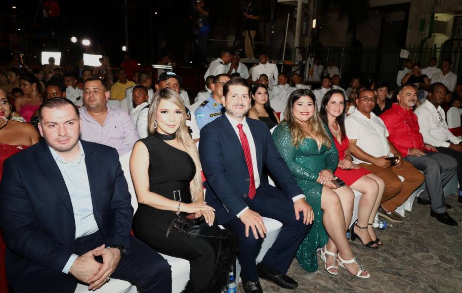 El alcalde de La Ceiba, Bader Dip, junto a su esposa Nilia Romero, disfrutaron del evento.
