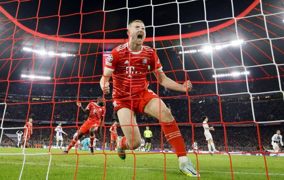 Matthijs de Ligt celebró como un gol su milagrosa salvada.