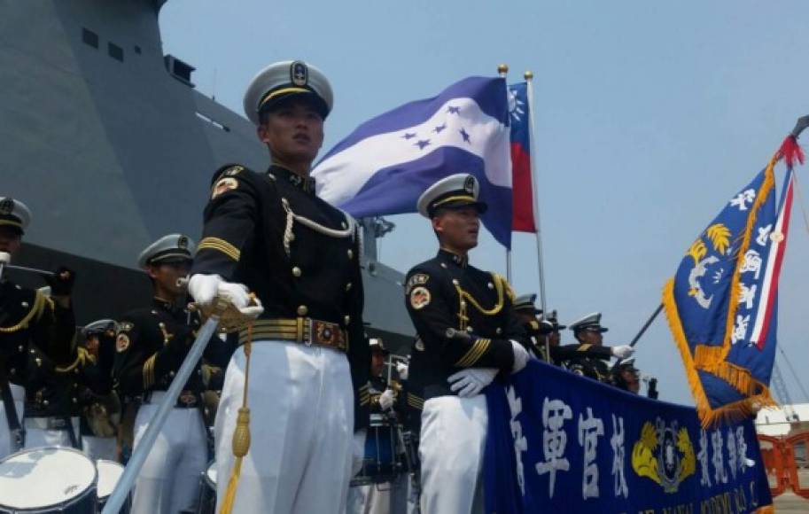 Un buque del Escuadrón Naval de Amistad y Entrenamiento de las Fuerzas Armadas de China Taiwán atracó este jueves en Puerto Cortés.<br/>