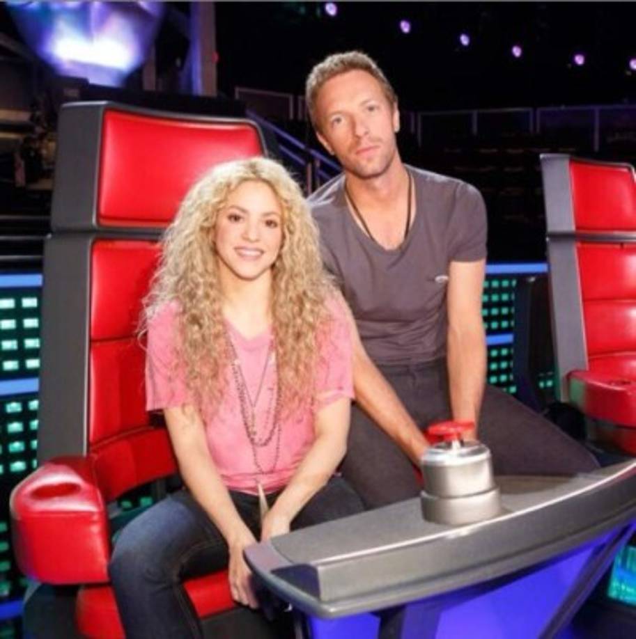 Shakira participó en la cuarta y sexta temporada de The Voice, emisiones que recibieron premios por los altos puntajes de audiencia en EEUU.