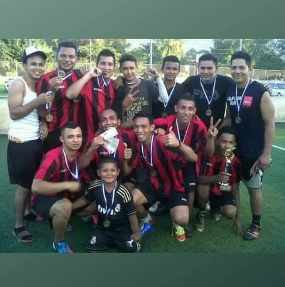 “Deberian de hacerle un mural en Corocol porque ese tipo sabia jugar futbol QDEP”, propuso un vecino.