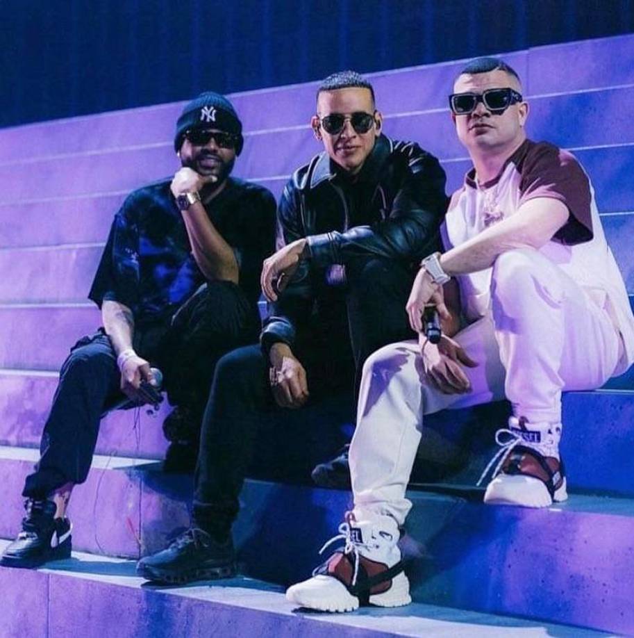 Jowell y Randy se unieron a principios de los 2000 y se consolidaron como uno de los dúos favoritos del género urbano gracias a sus humorísticas canciones, llenas de su esencia caribeña y contagiosos ritmos. Asimismo, colaboraron en numerosas oportunidades con Daddy Yankee y crearon temas muy bailables que la gente sigue disfrutando. <br /><br />”Los más sueltos”, como se autodenominaron, tuvieron su faceta de proyectos por separado durante algunos años, pero actualmente trabajan juntos y siguen fieles a su estilo del reggaetón.