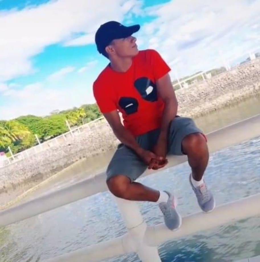 “Hoy nuestro portero perdió su último partido de su vida y se nos fue a descansar con el Señor. 