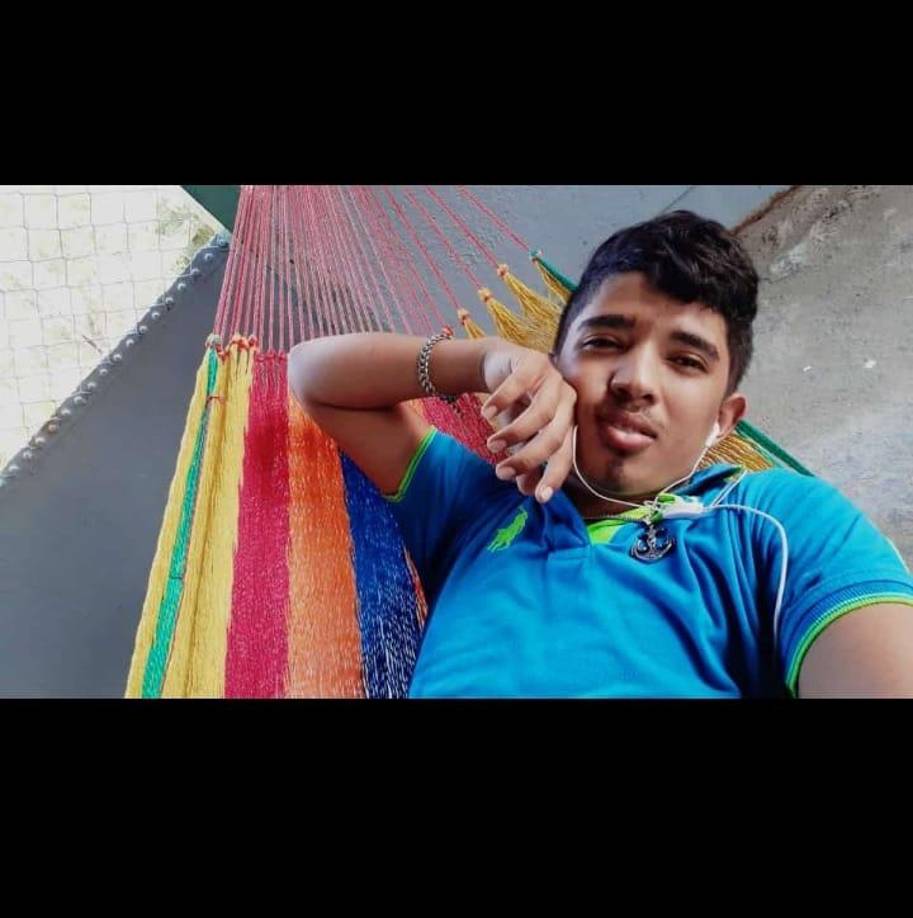 Decenas de amigos y familiares utilizaron las redes sociales para despedir a Samir y exigir que se haga justicia por su muerte. 