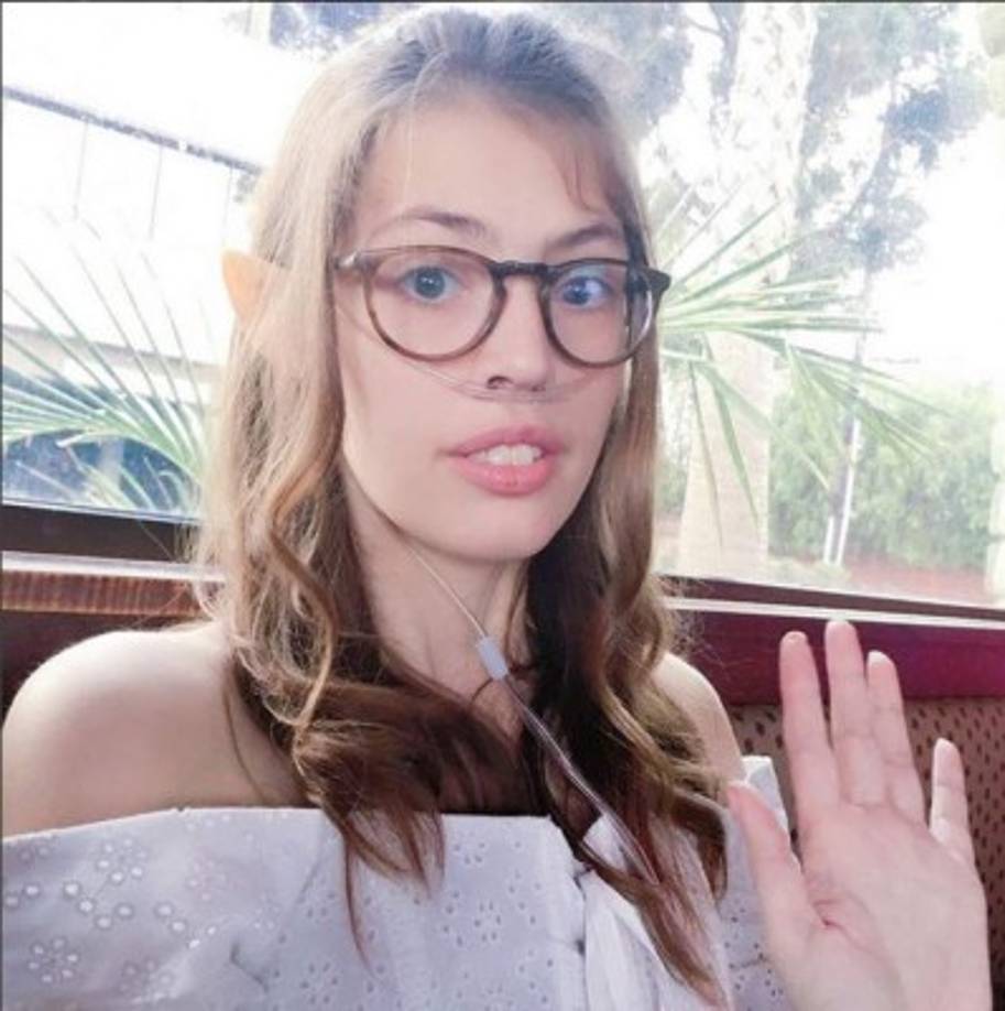 Claire Wineland despertó en muchos el interés de vivir con intensidad. Su corto paso por esta vida no fue en vano, llegó al mundo con una misión y lo cumplió hasta el último día de su vida.